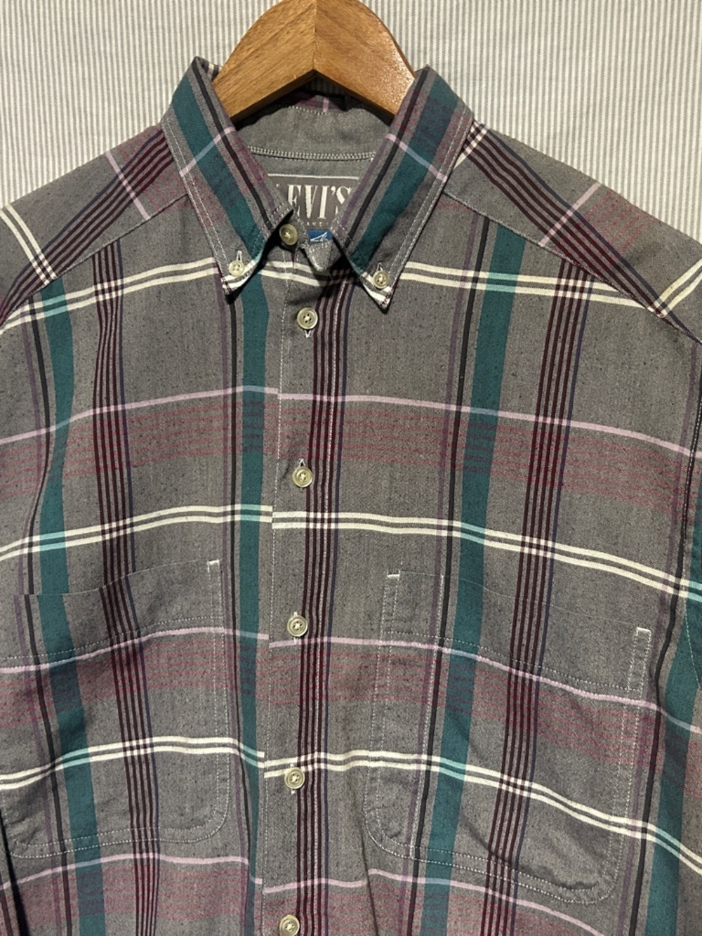 VTG Levi's Grey Plaid Button-Down Shirt with Teal & Burgundy Stripes